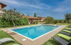 Stunning home in Turi with Outdoor swimming pool, WiFi and 4 Bedrooms Turi